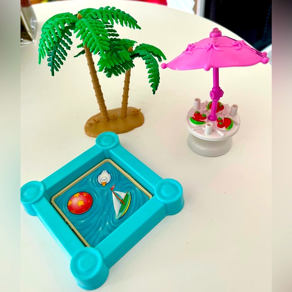 Dollhouse Swimming Pool/Sandbox Outdoor Toy Furniture & Surprises!